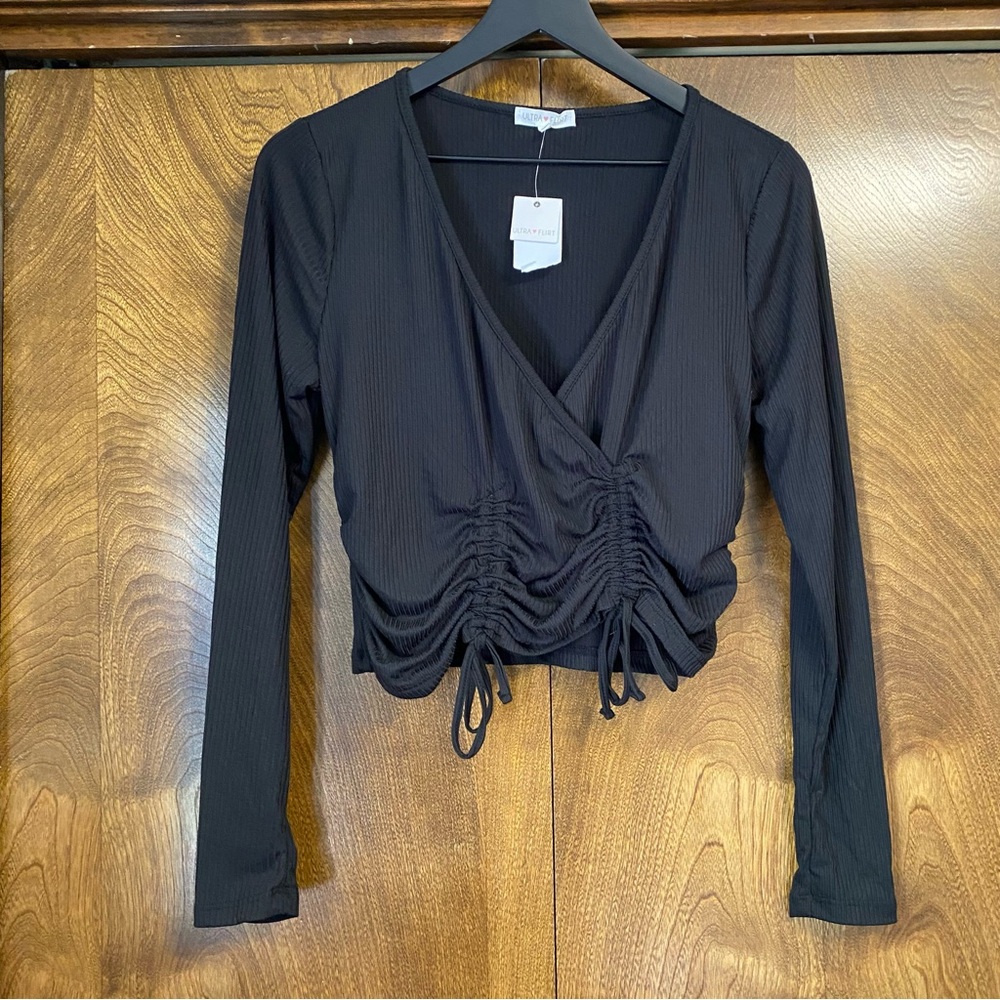 NWT Womens XL Ultra Flirt  Black Long Sleeve Cropped V Neck Grunge Goth Emo Top